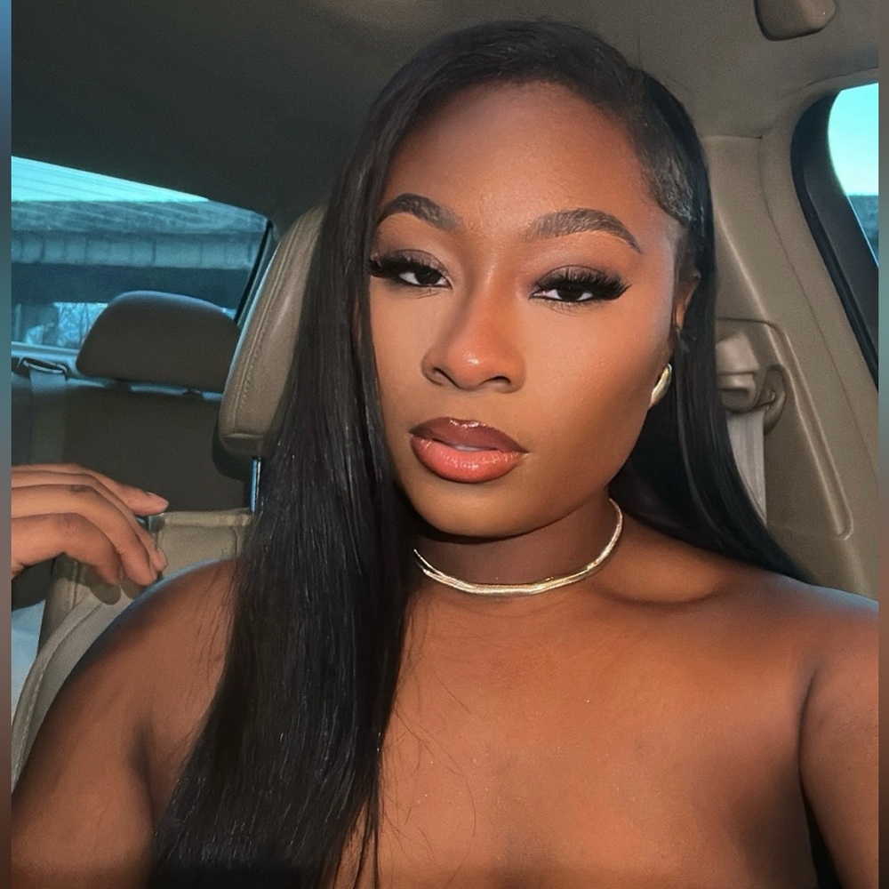 Your favorite Posher is back with all new items!